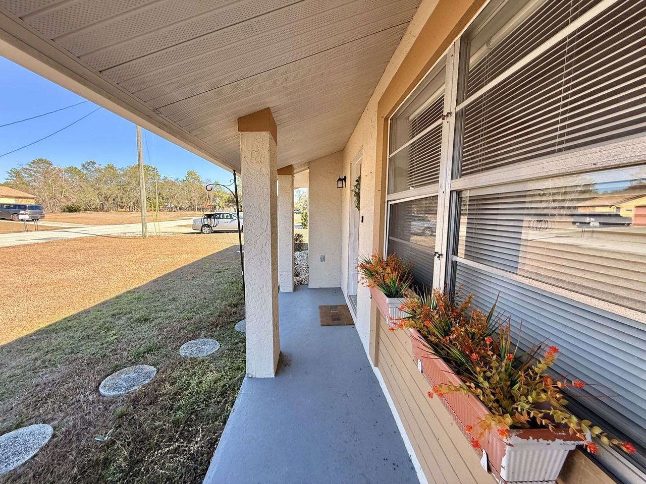 12258 Foothill St - Photo 3 of 25