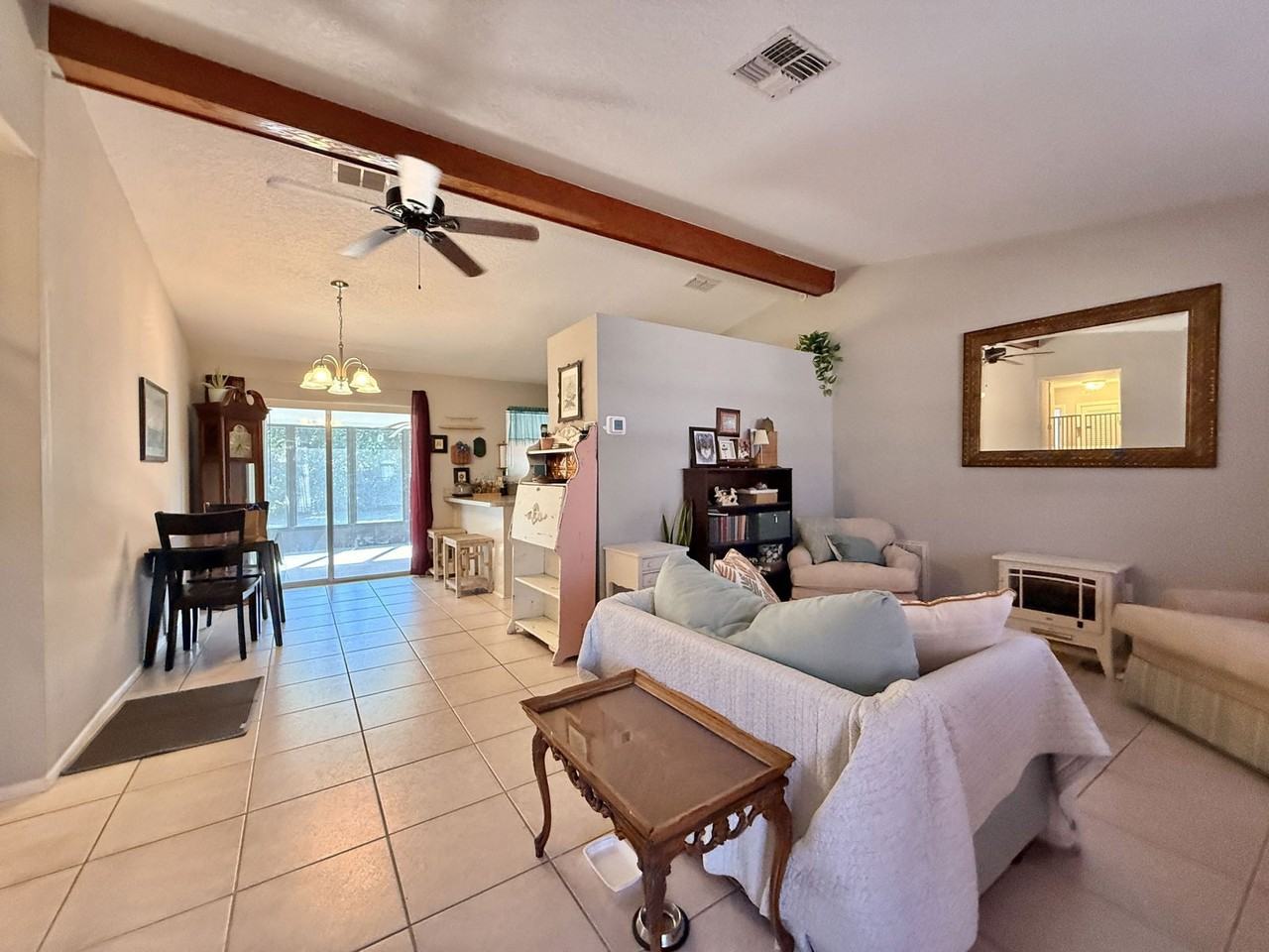 12258 Foothill St - Photo 4 of 25