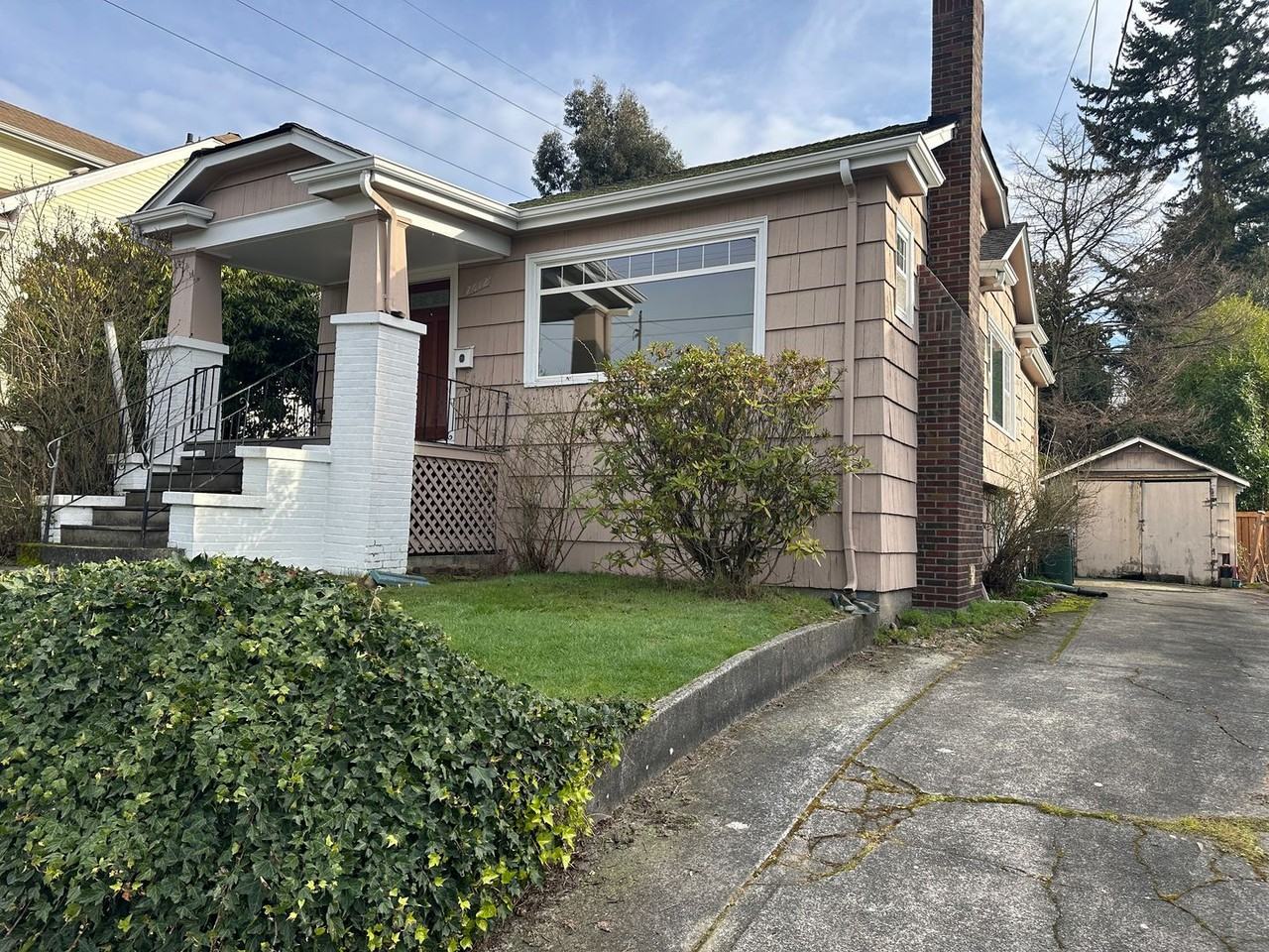 7612 6th Ave Ne - Photo 2 of 29