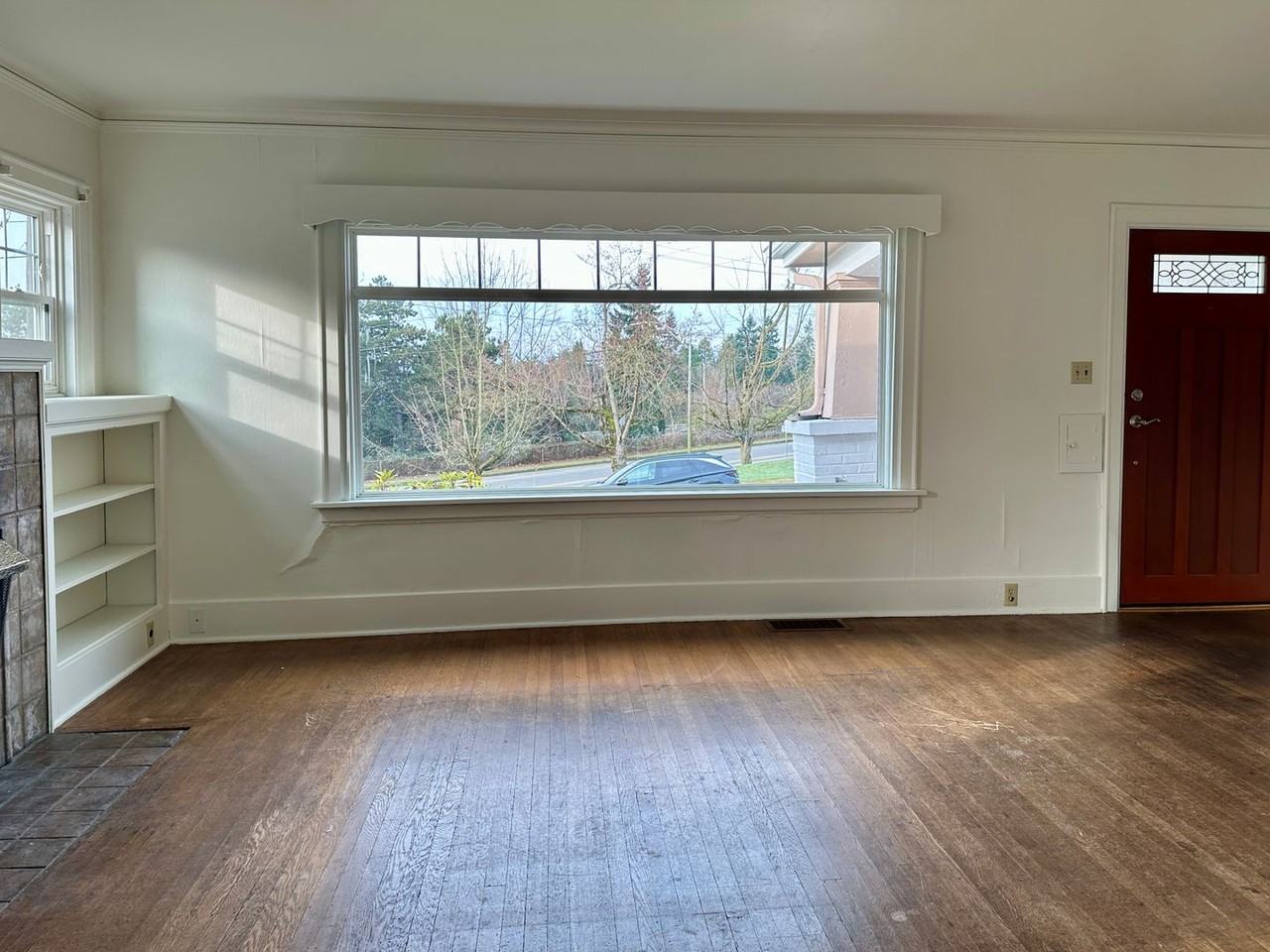 7612 6th Ave Ne - Photo 5 of 29