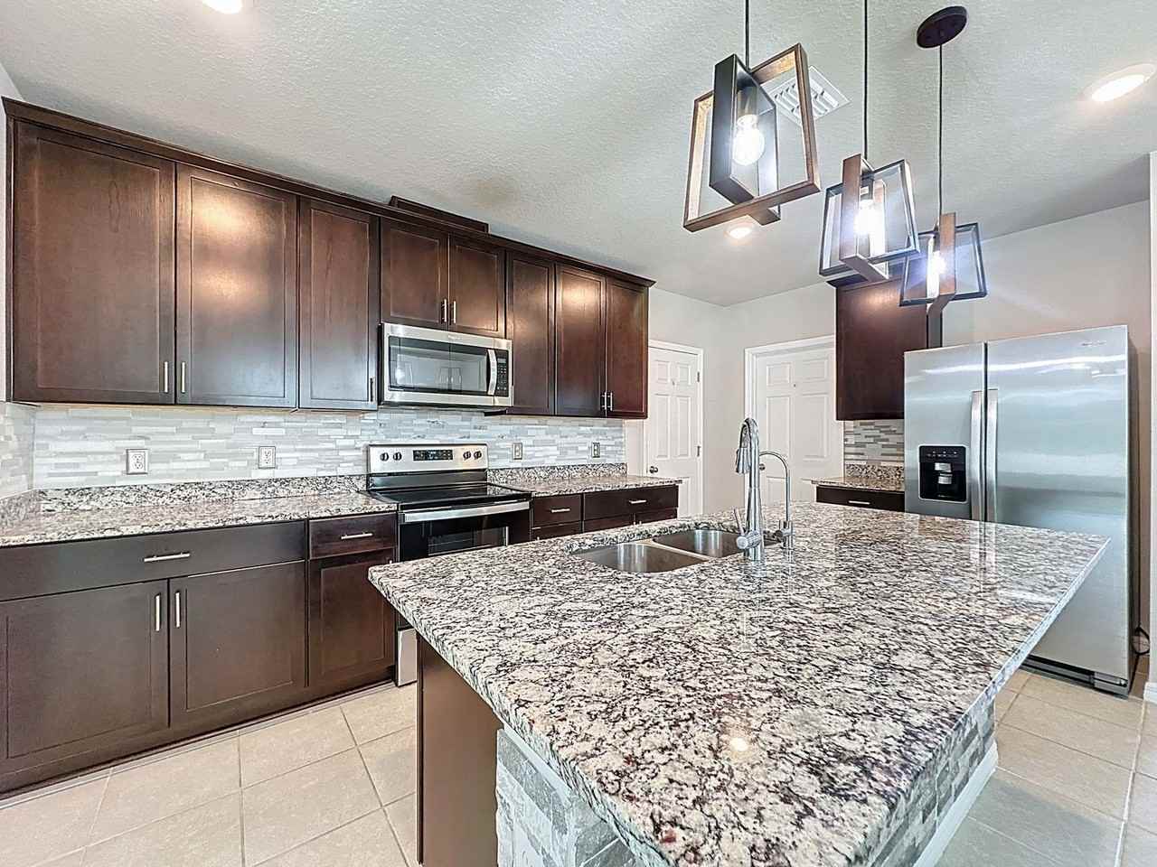 1812 Carnostie Rd - Photo 3 of 46