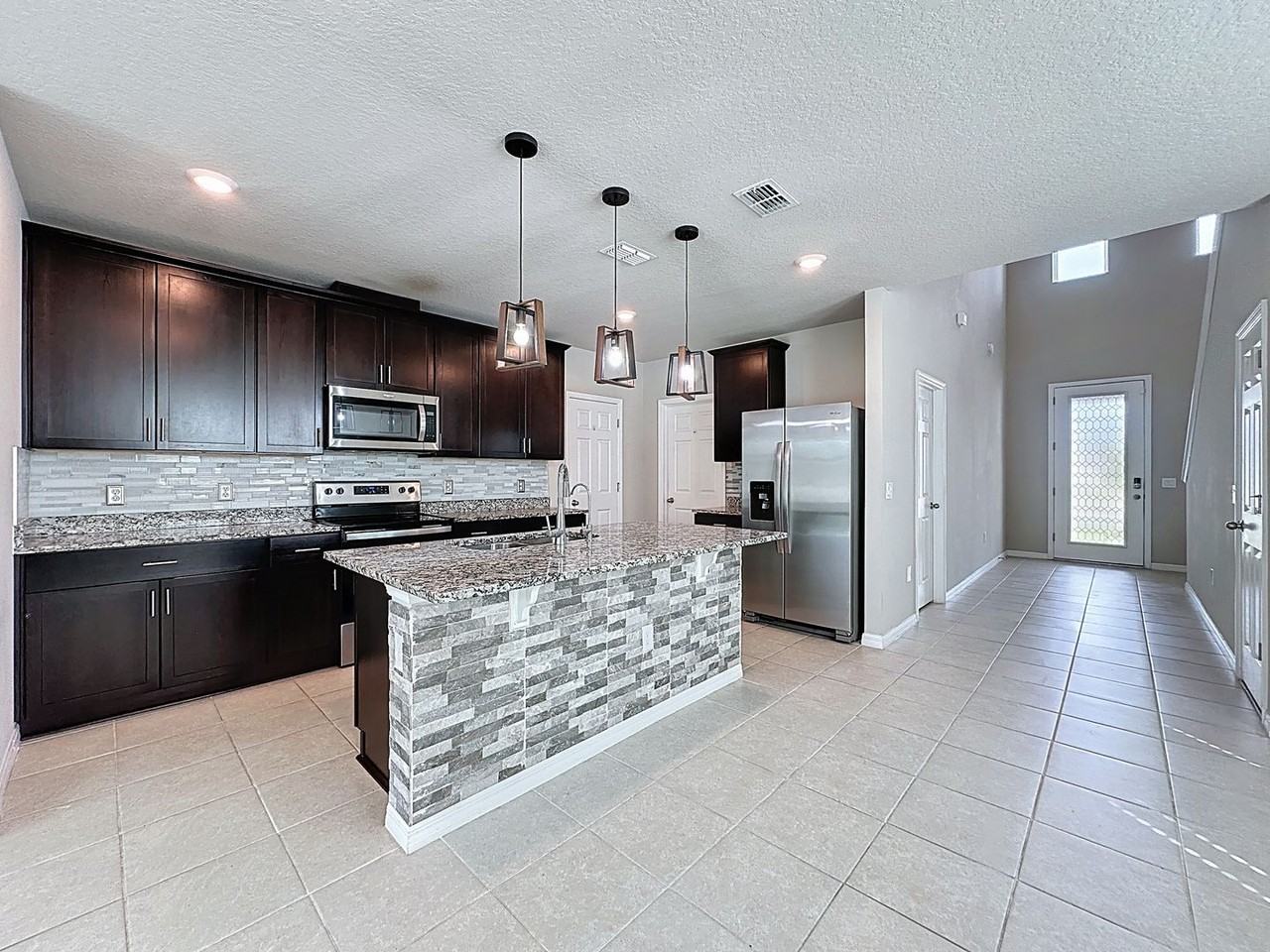 1812 Carnostie Rd - Photo 4 of 46