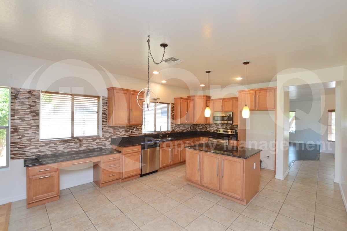 5206 W Redbird Rd - Photo 4 of 25