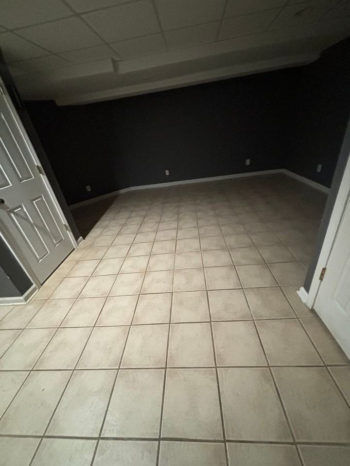 2424 Reflections Dr - Photo 5 of 12