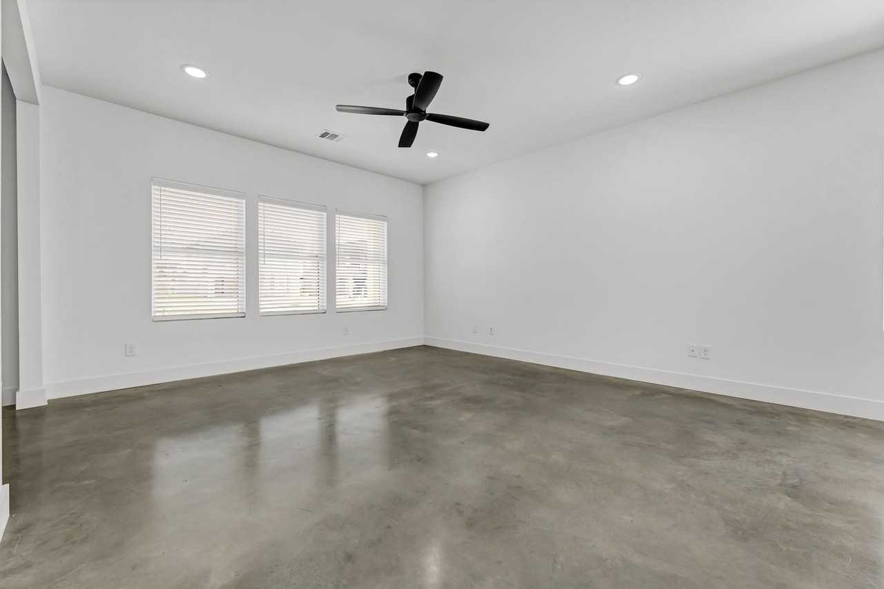 3013 Alpha Wolf Ct - Photo 7 of 37