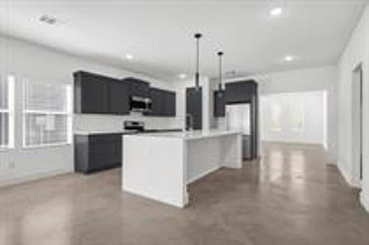 4134 Jeanne Dr - Photo 6 of 17