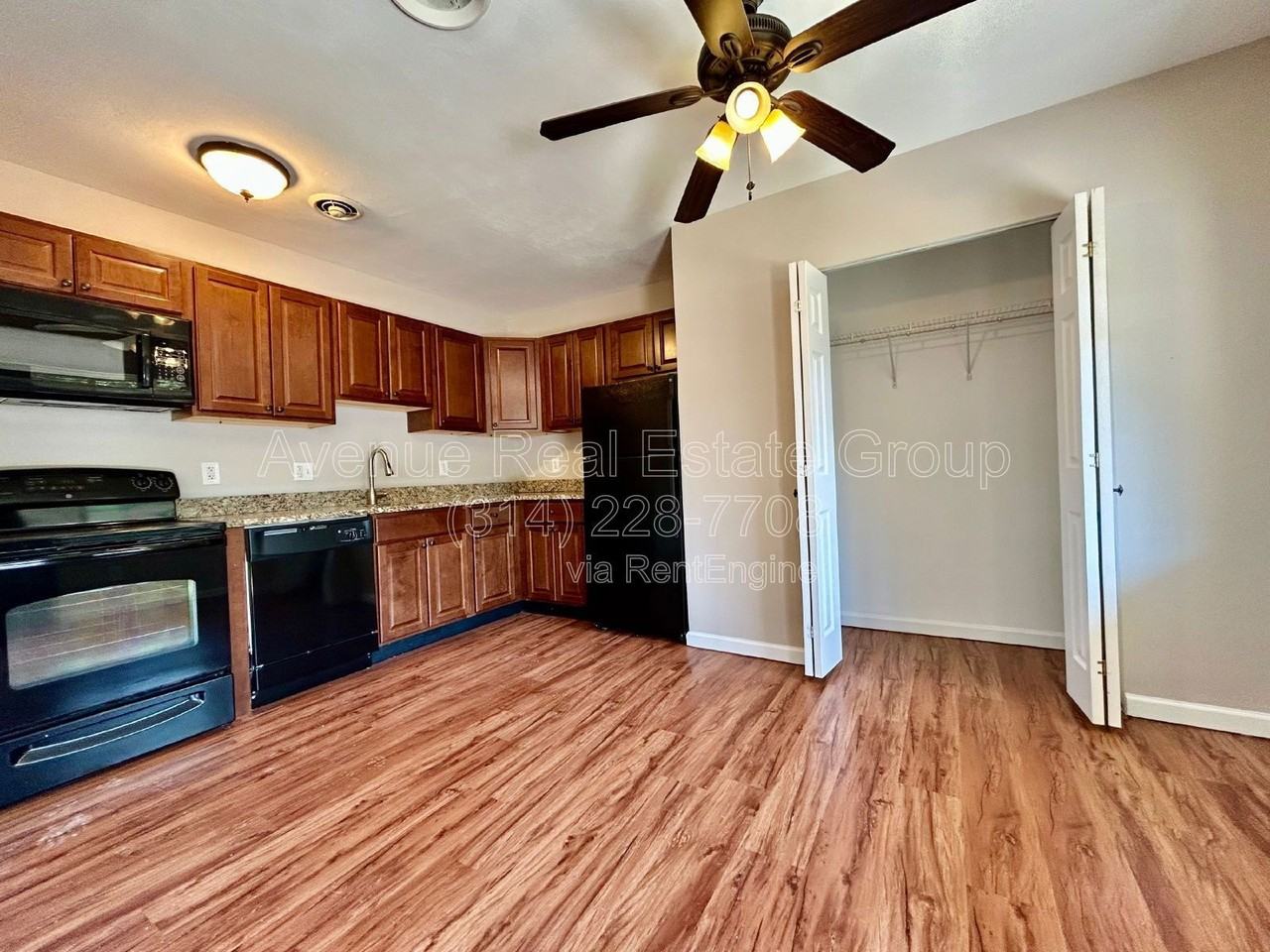 129 E Lockwood Ave #36 - Photo 7 of 15