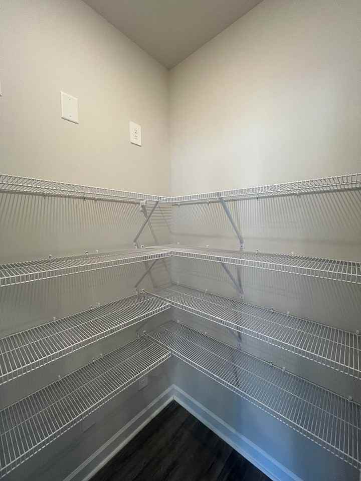 1718 Braemar Village Dr - Photo 6 of 25