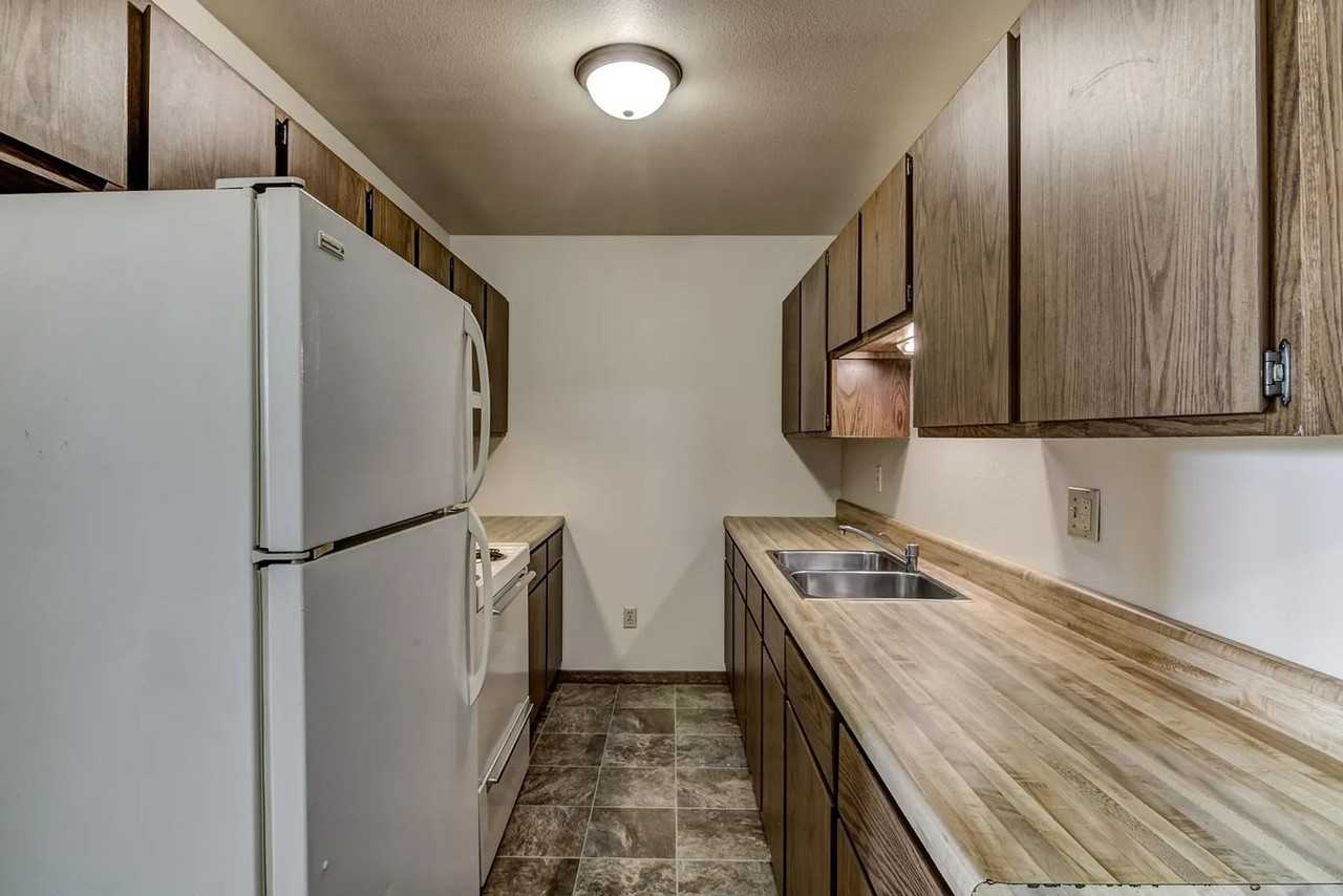 1117 Imperial Circle - Photo 5 of 28