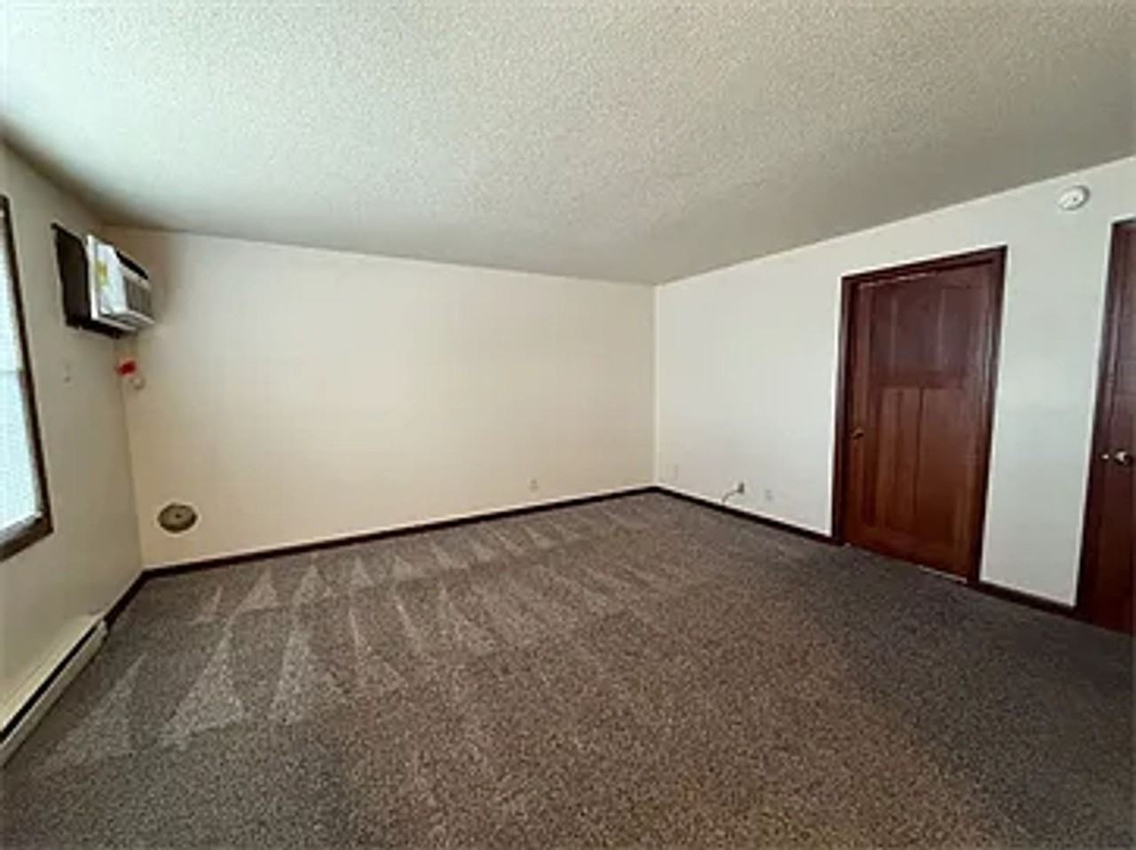 2602 Fryklund Dr - Photo 6 of 15