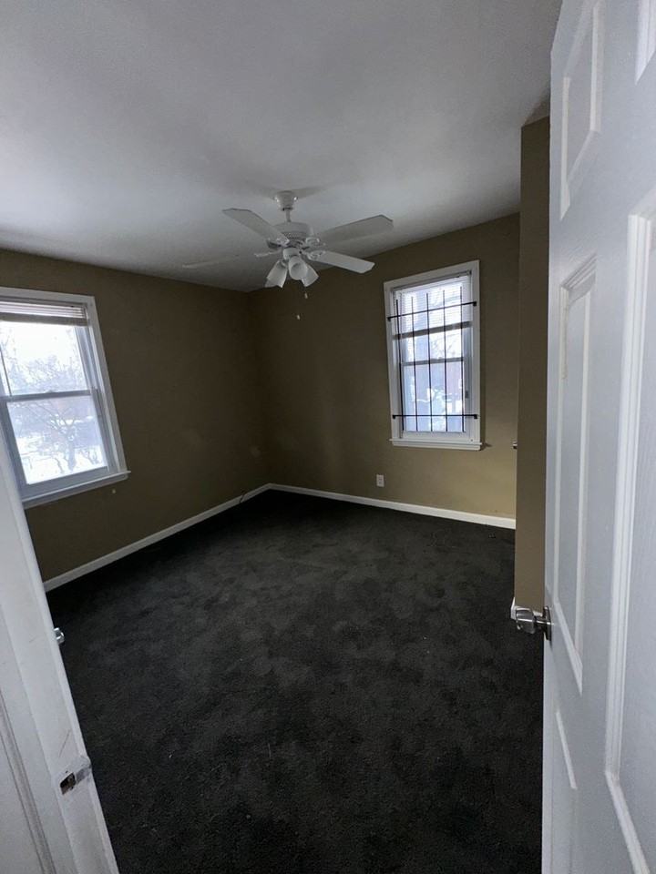 15361 Sorrento St - Photo 6 of 7