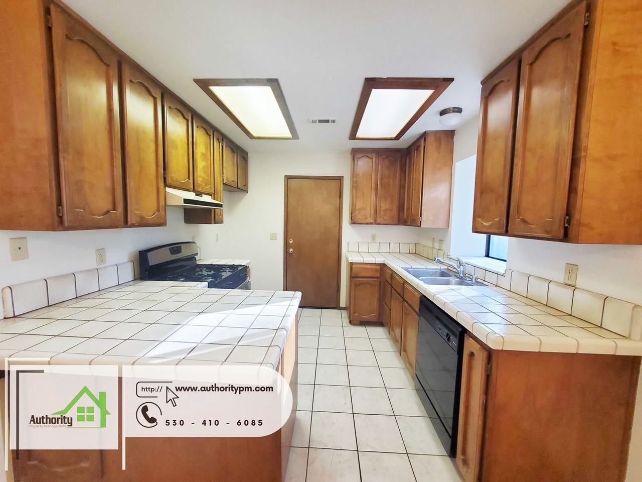 3996 Morningsun Dr - Photo 5 of 13