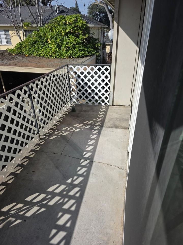 260 Chiquita Ave - Photo 5 of 39