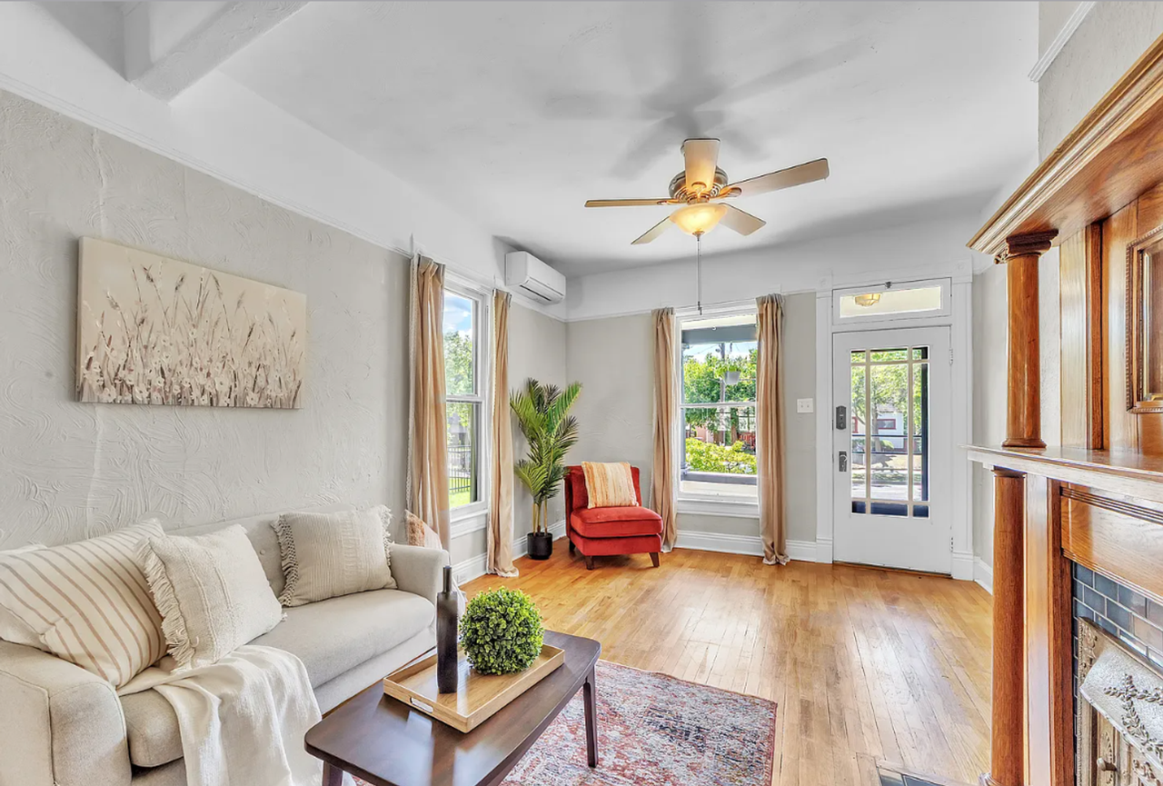 319 N Institute St - Photo 3 of 26