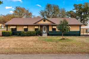 featured image of 602 Legendary Ln