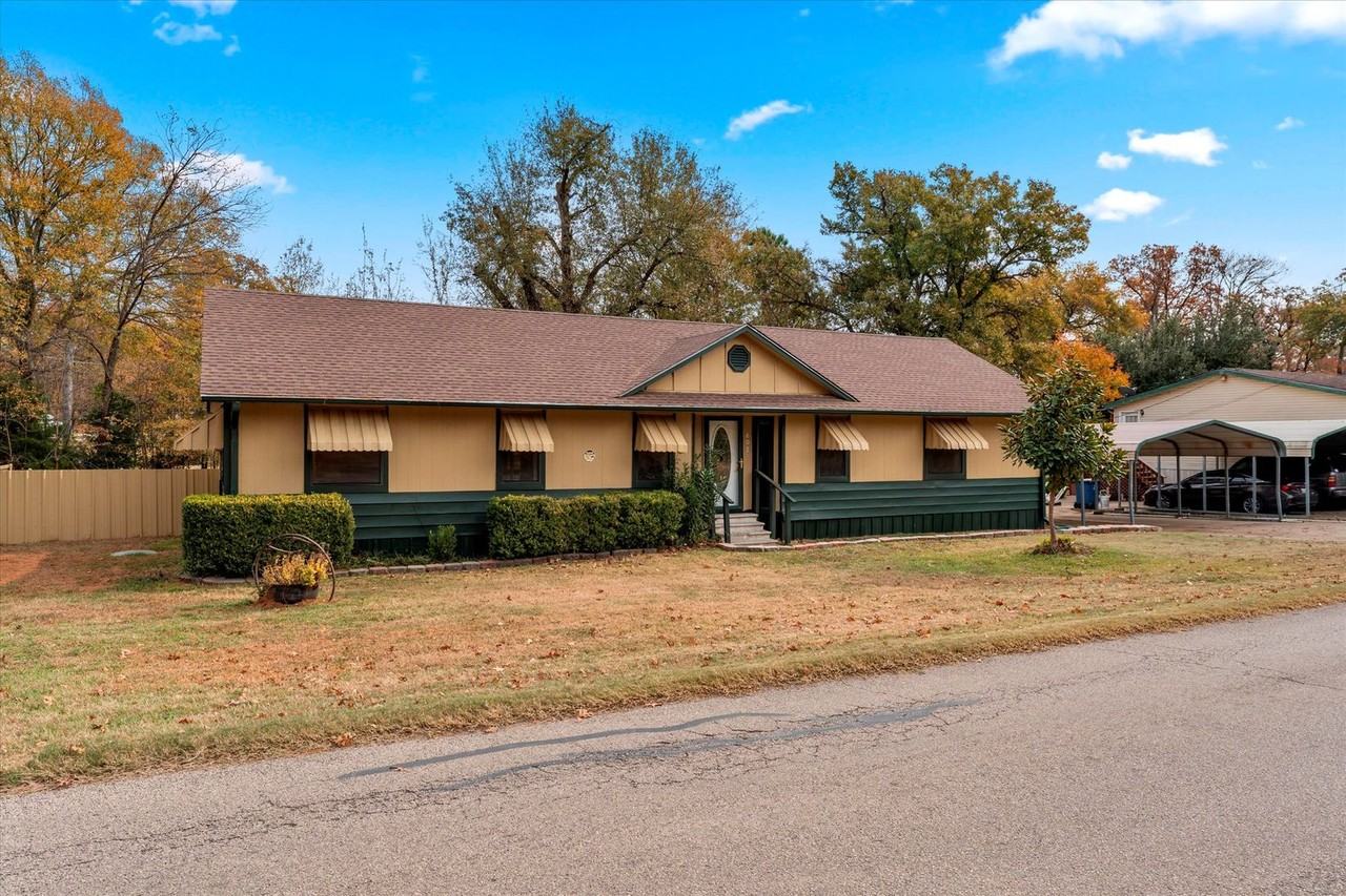 602 Legendary Ln - Photo 2 of 23