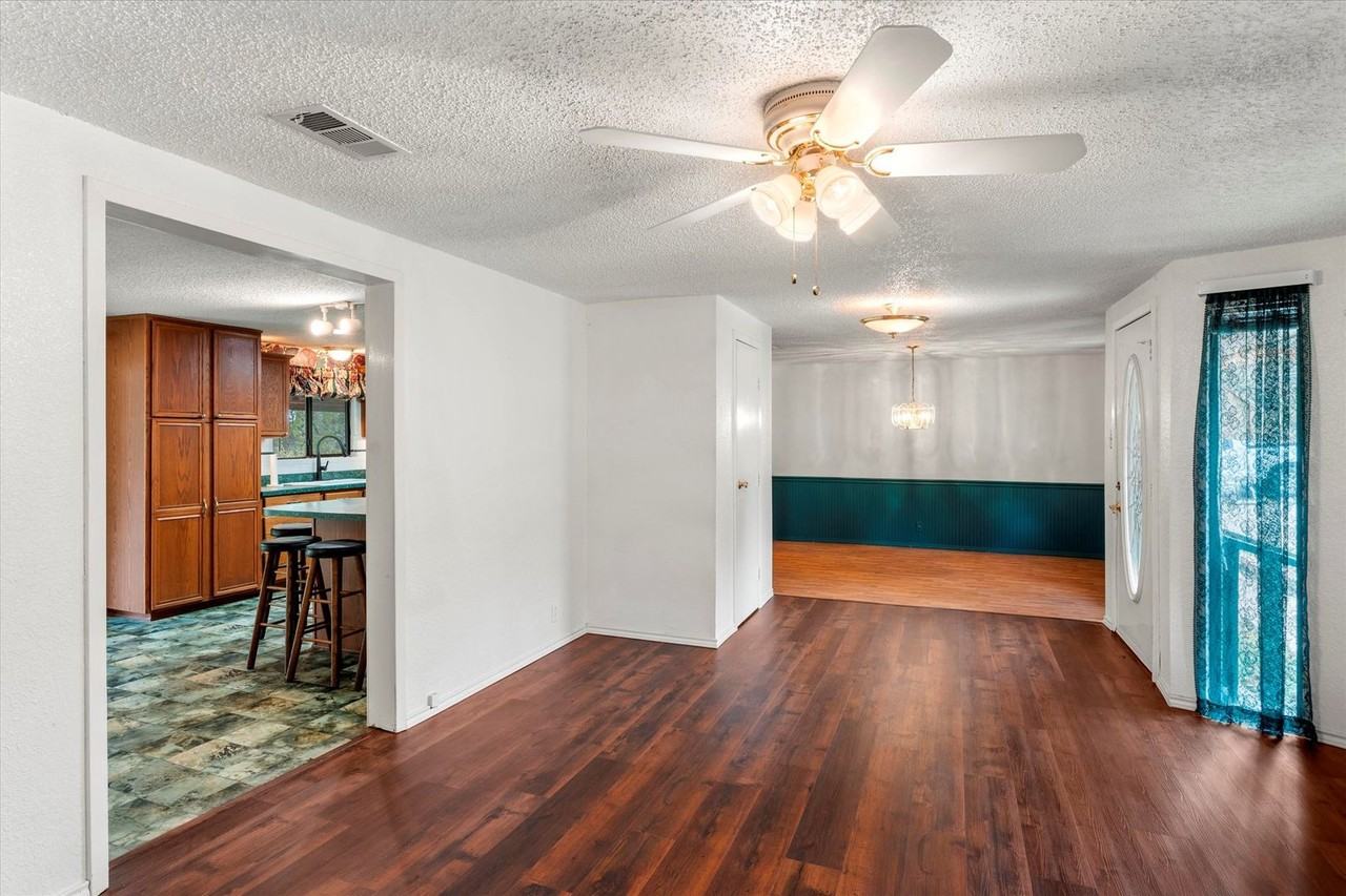 602 Legendary Ln - Photo 7 of 23