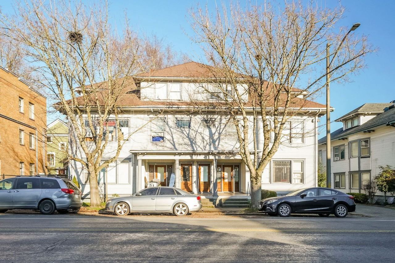 1319 6th Ave #F - Photo 2 of 16