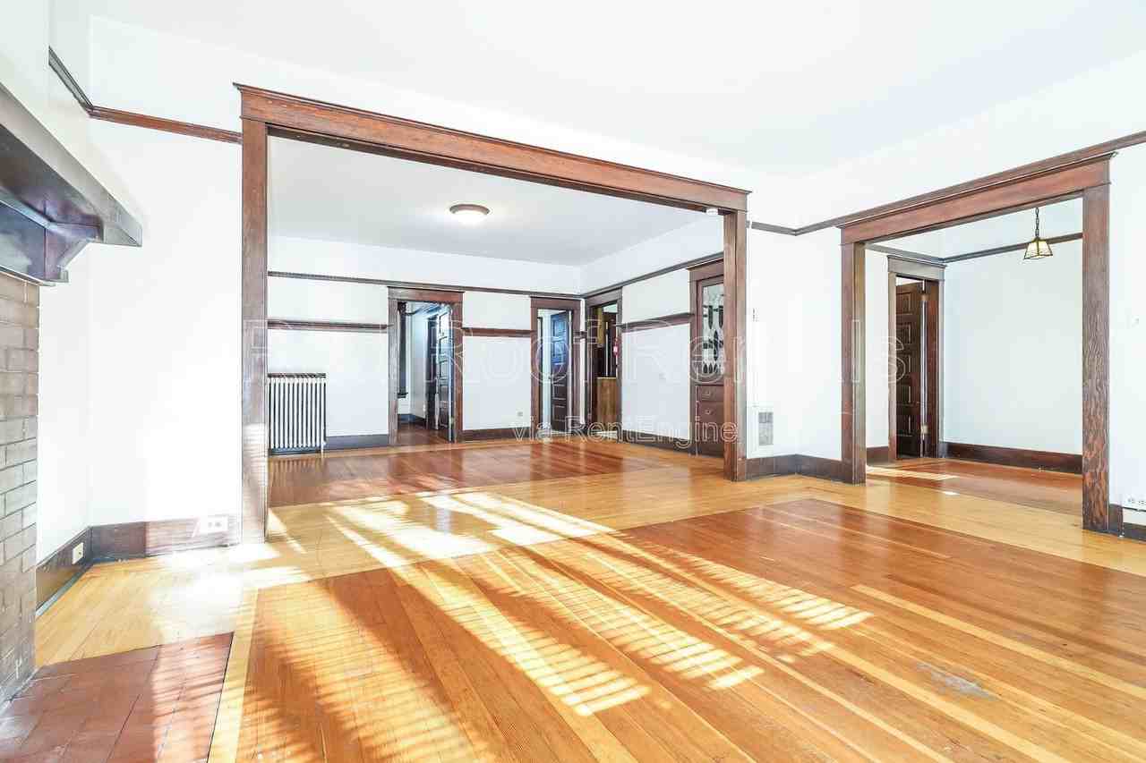 1319 6th Ave #F - Photo 4 of 16