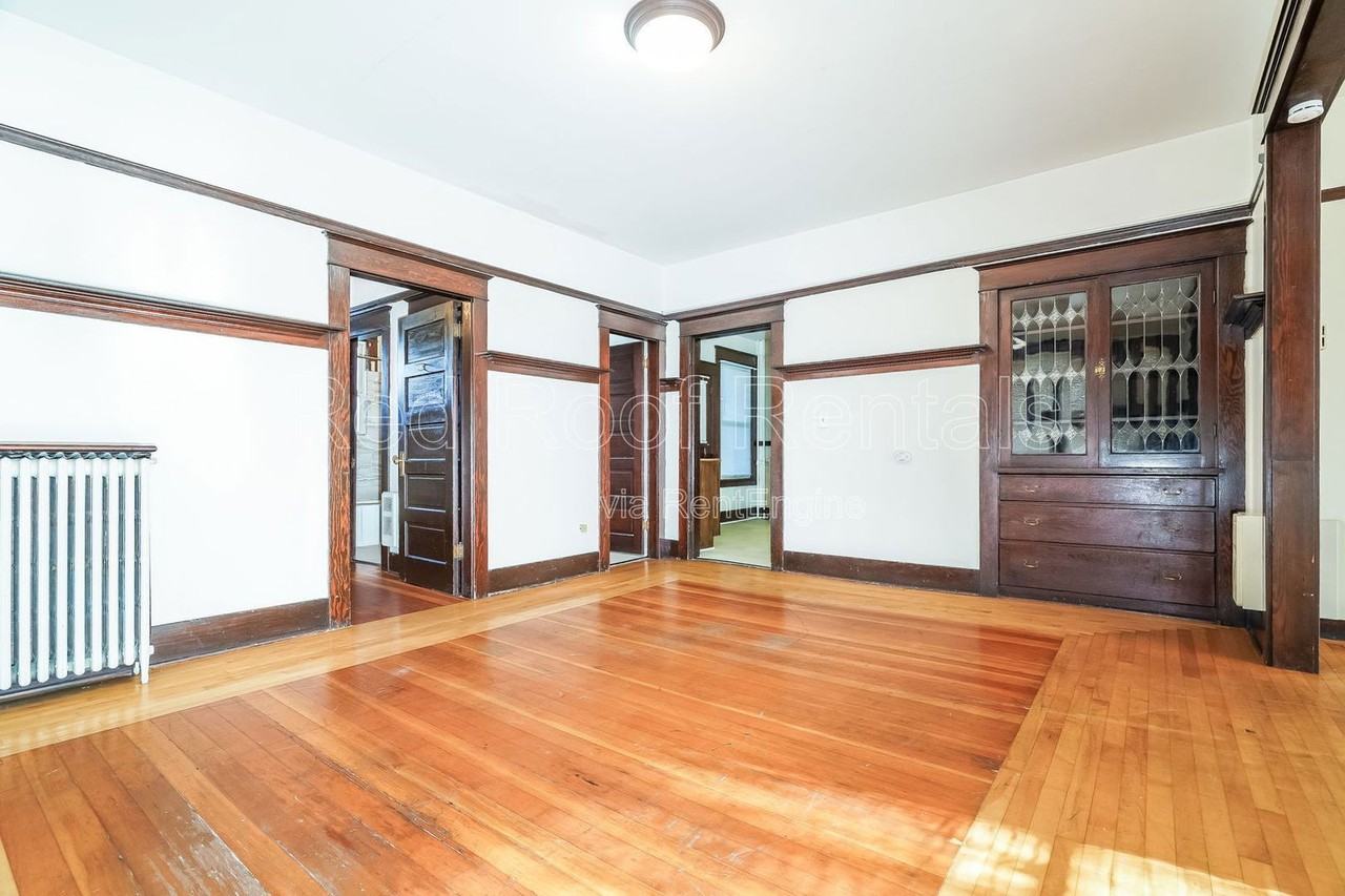 1319 6th Ave #F - Photo 6 of 16