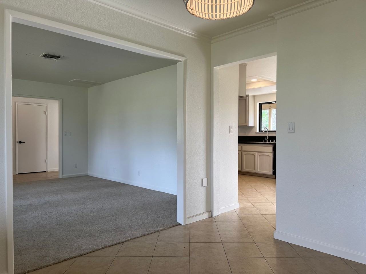 6740 Eureka Rd - Photo 6 of 23