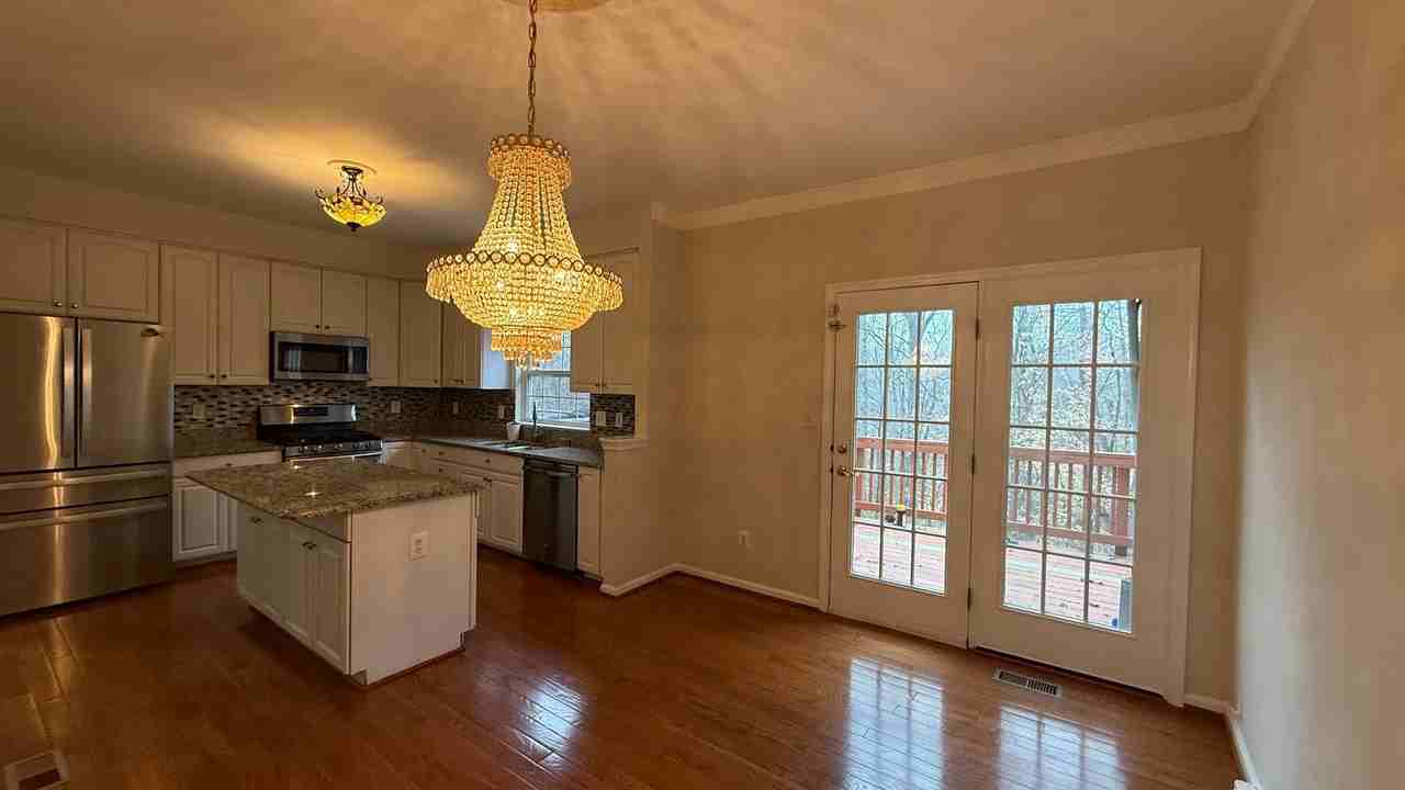 2570 Sylvan Moor Ln - Photo 3 of 19