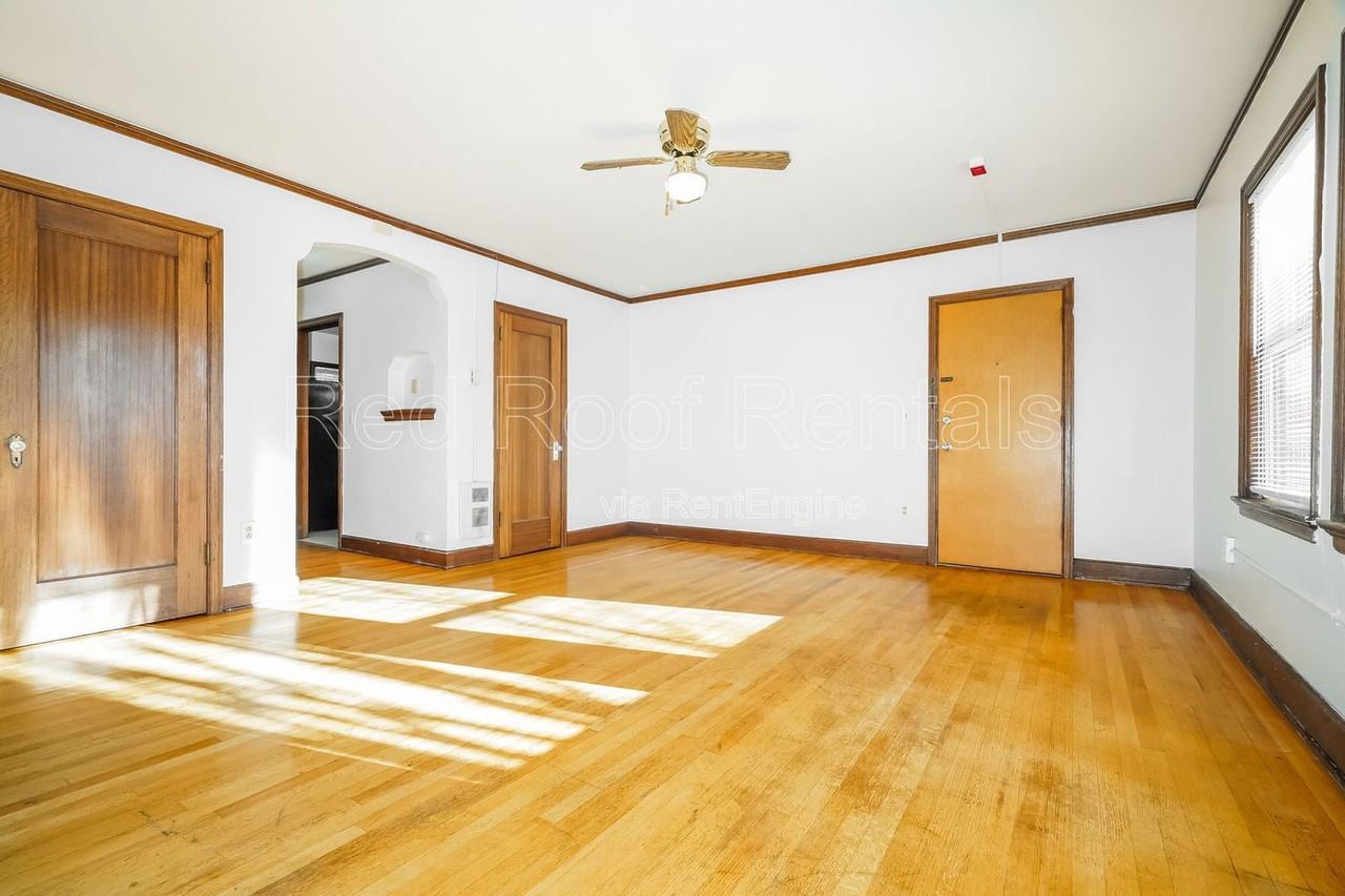 1325 6th Ave #4 - Photo 5 of 16