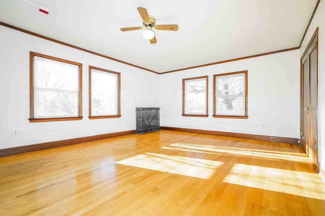 1325 6th Ave #4 - Photo 7 of 16