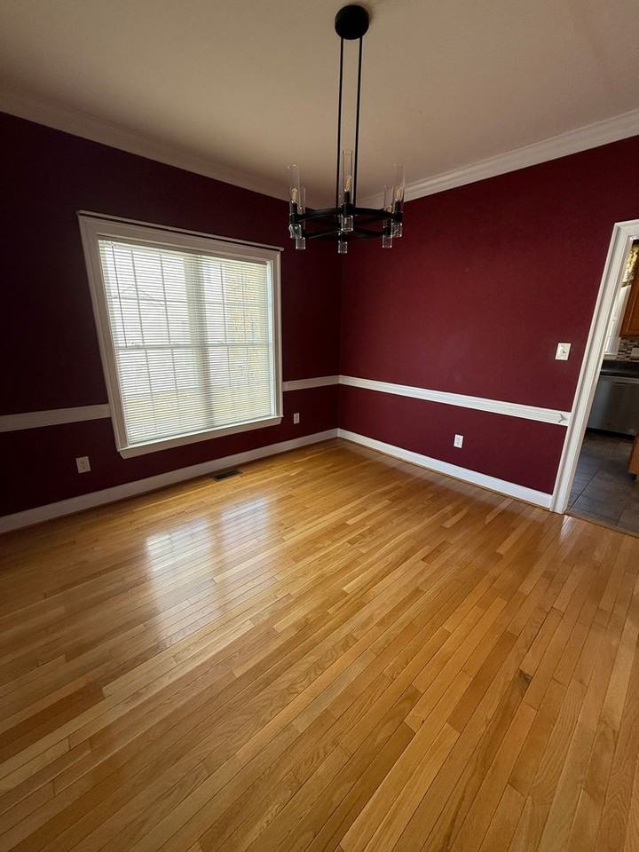 8801 Eli Pl - Photo 7 of 38