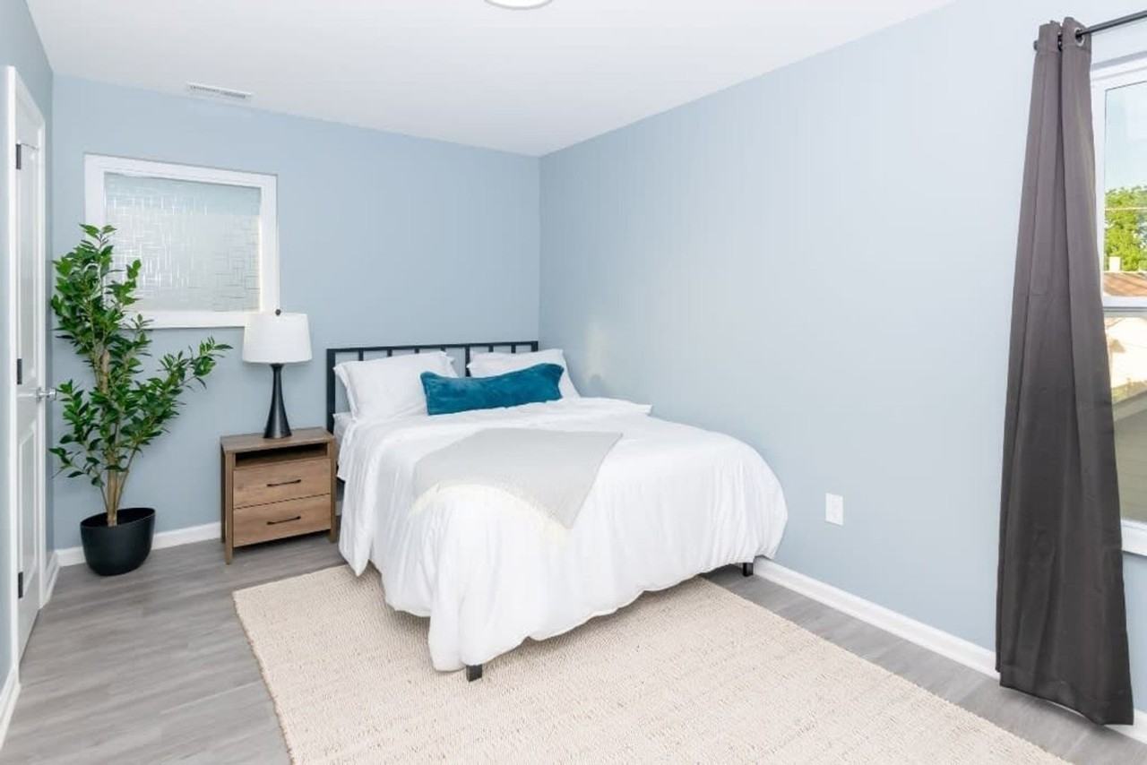 143 Mckim Ave - Photo 3 of 15