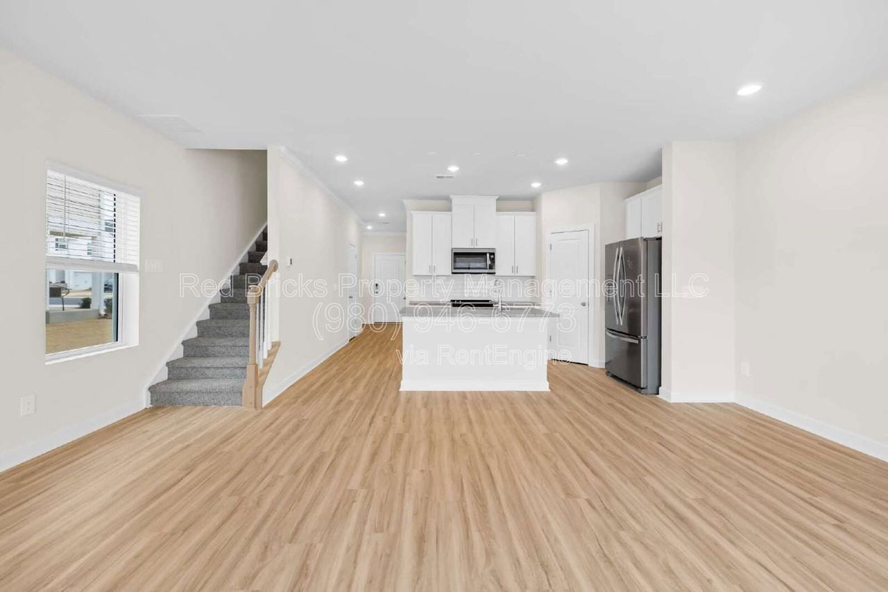 3683 Backwater St - Photo 6 of 23