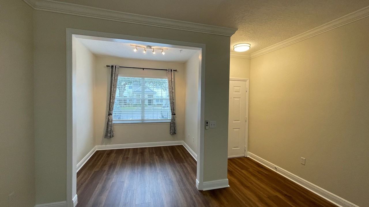 430 Southern Pecan Cir #101 - Photo 5 of 41