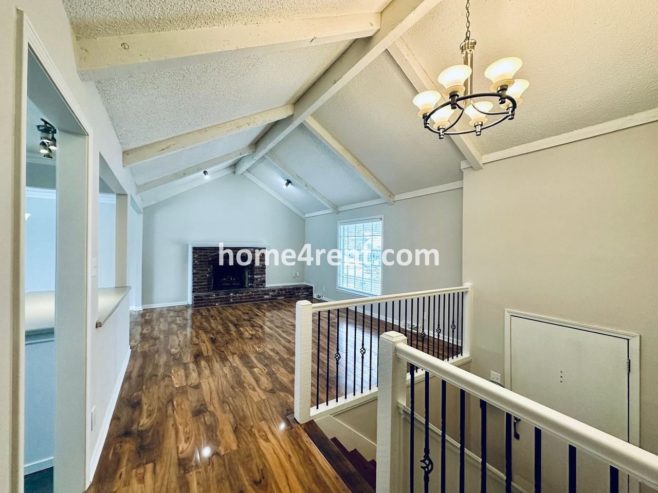 13032 W 102nd Ter - Photo 3 of 45