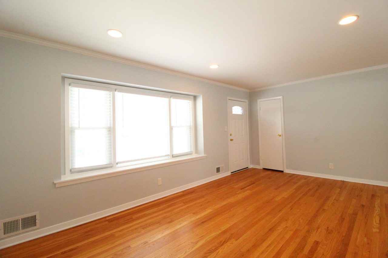 8428 Beverly Dr - Photo 4 of 21