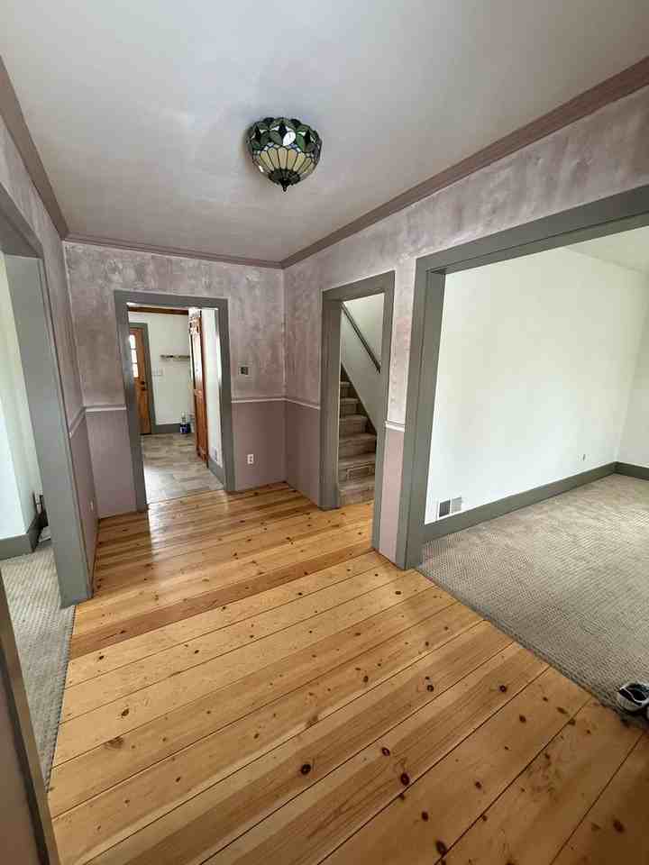 7005 Hubbard Ave - Photo 2 of 30