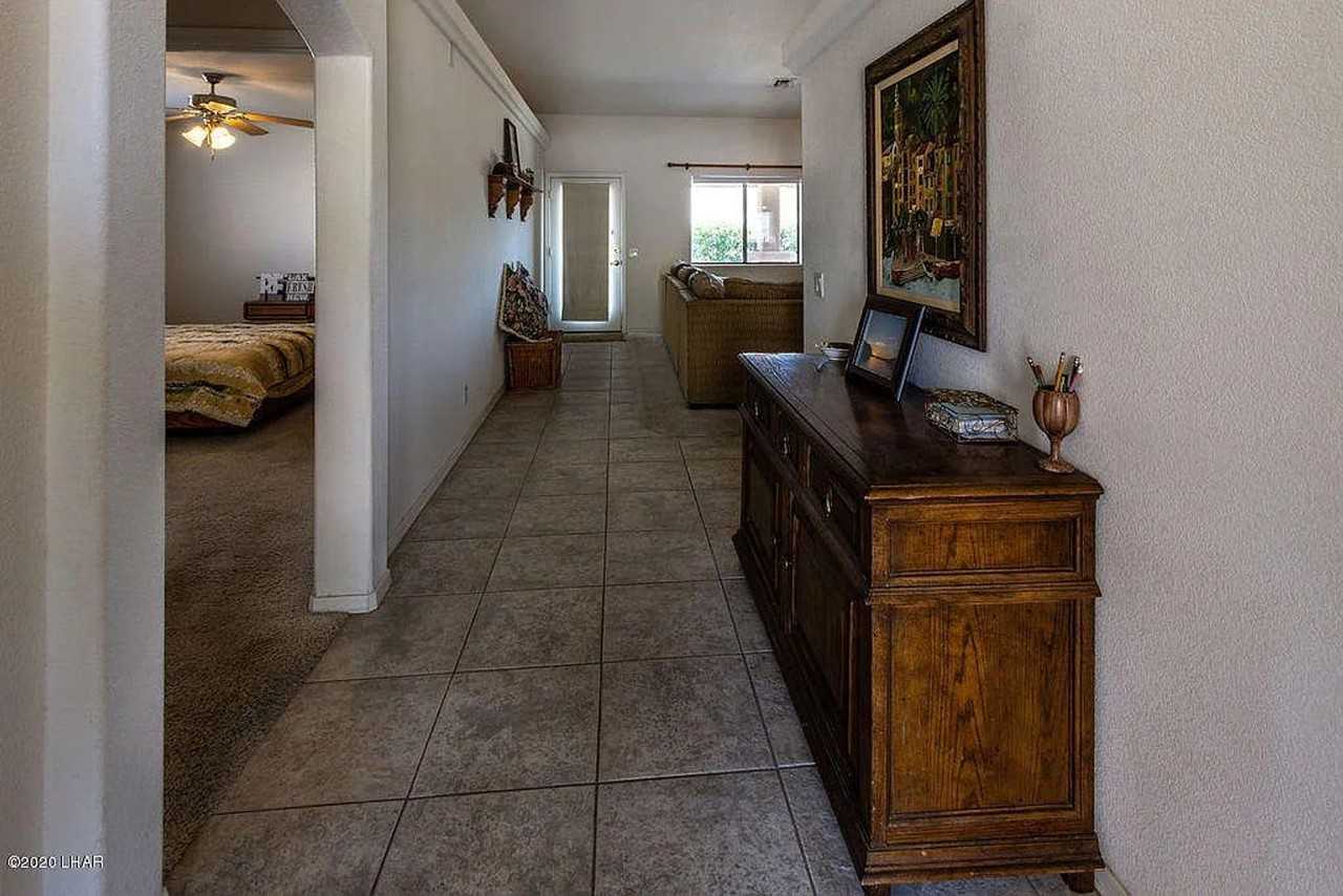 3390 Chemehuevi Blvd - Photo 2 of 19