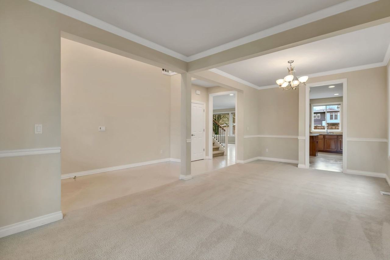 9301 126th Ave Ne - Photo 6 of 37