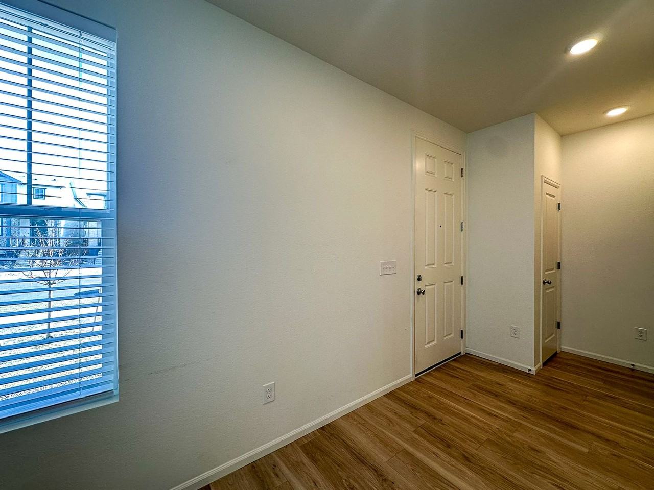 6303 N Malaya St - Photo 6 of 49