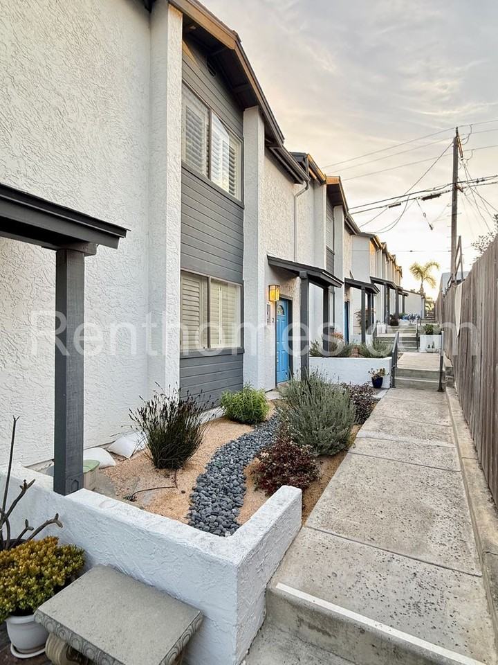 3711 Louisiana St #2 - Photo 4 of 28