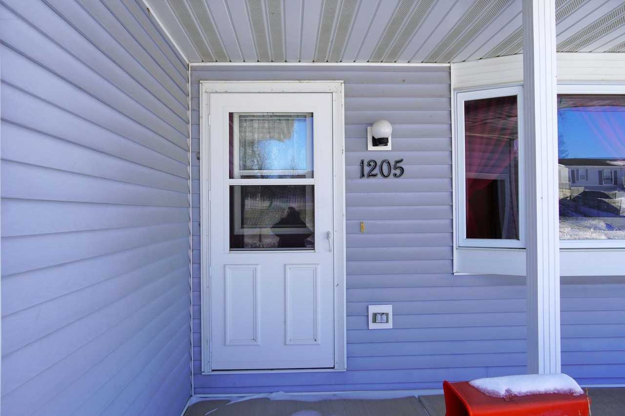 1205 Silver Ave - Photo 2 of 40