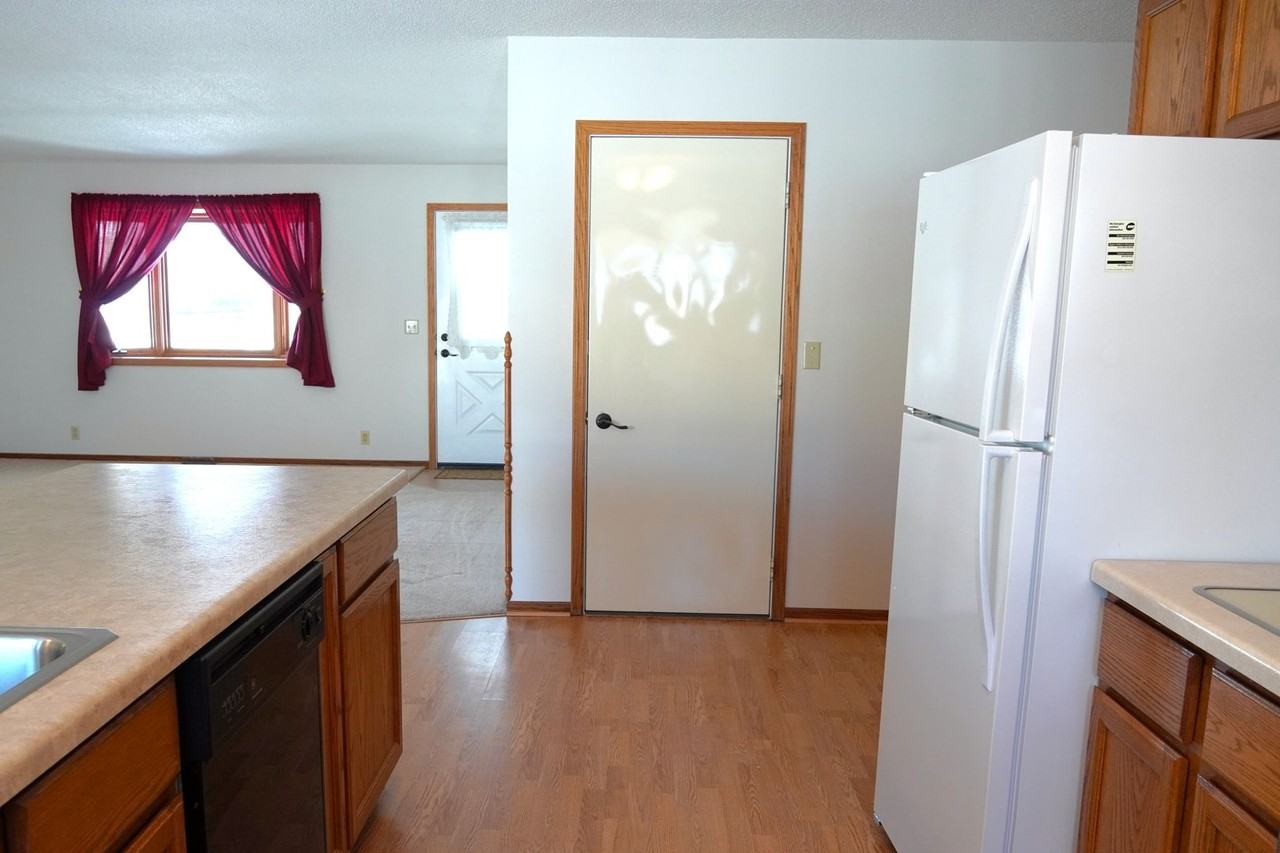 1205 Silver Ave - Photo 6 of 34