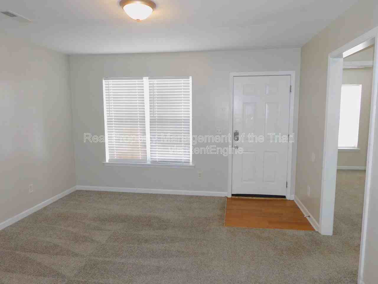 3211 N Ohenry Blvd - Photo 2 of 23