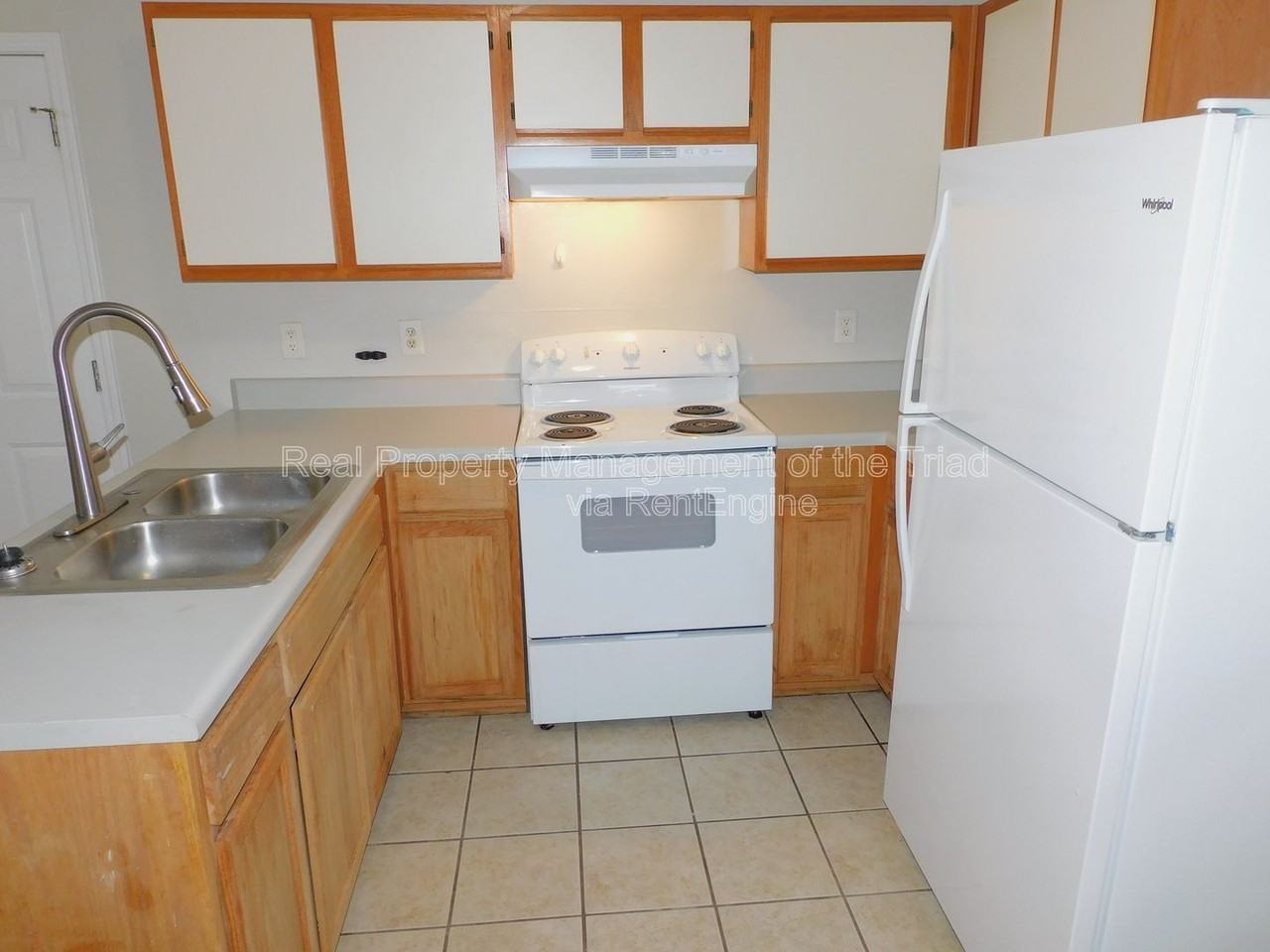 3211 N Ohenry Blvd - Photo 3 of 23