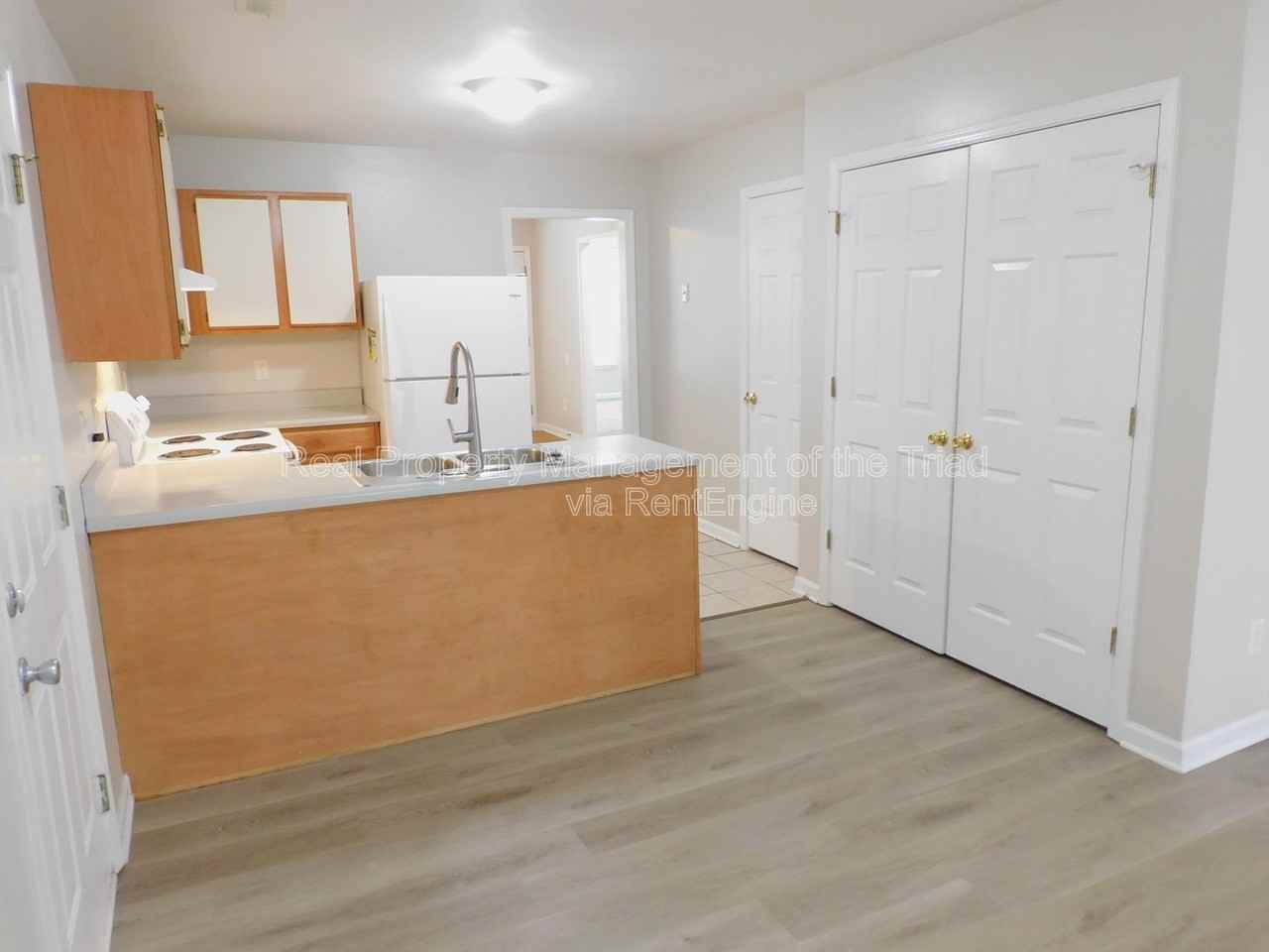 3211 N Ohenry Blvd - Photo 4 of 23