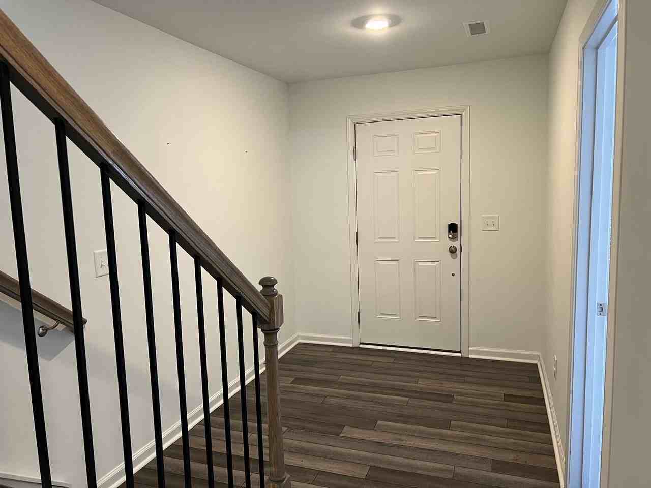 815 Basswood Glen Trl - Photo 2 of 37