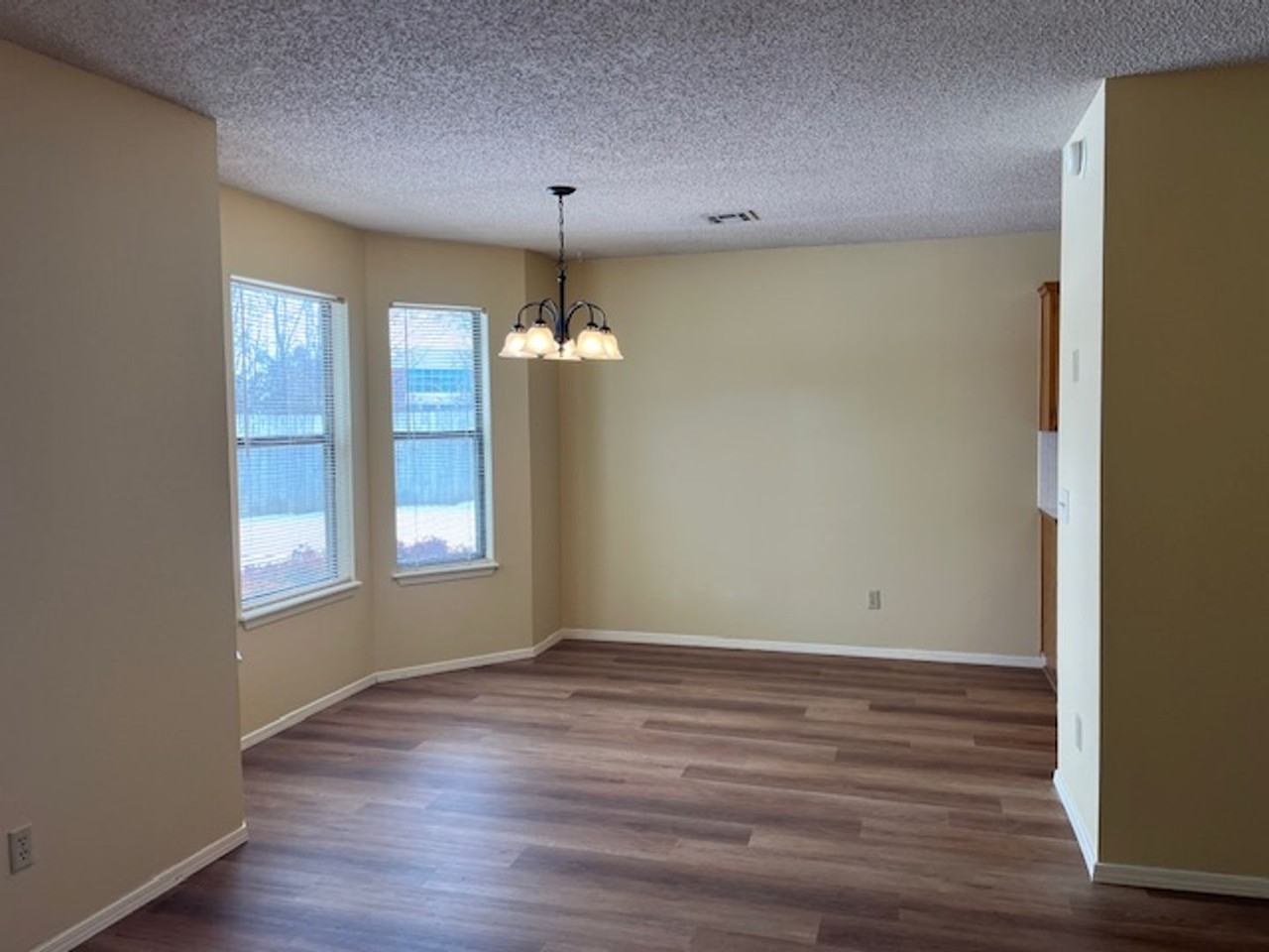 401 N 39th St - Photo 6 of 24