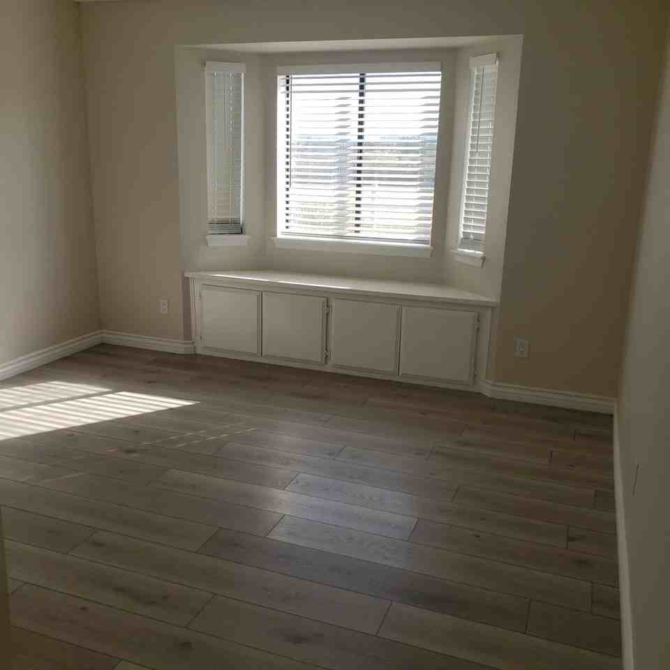 13980 Mission St - Photo 2 of 36