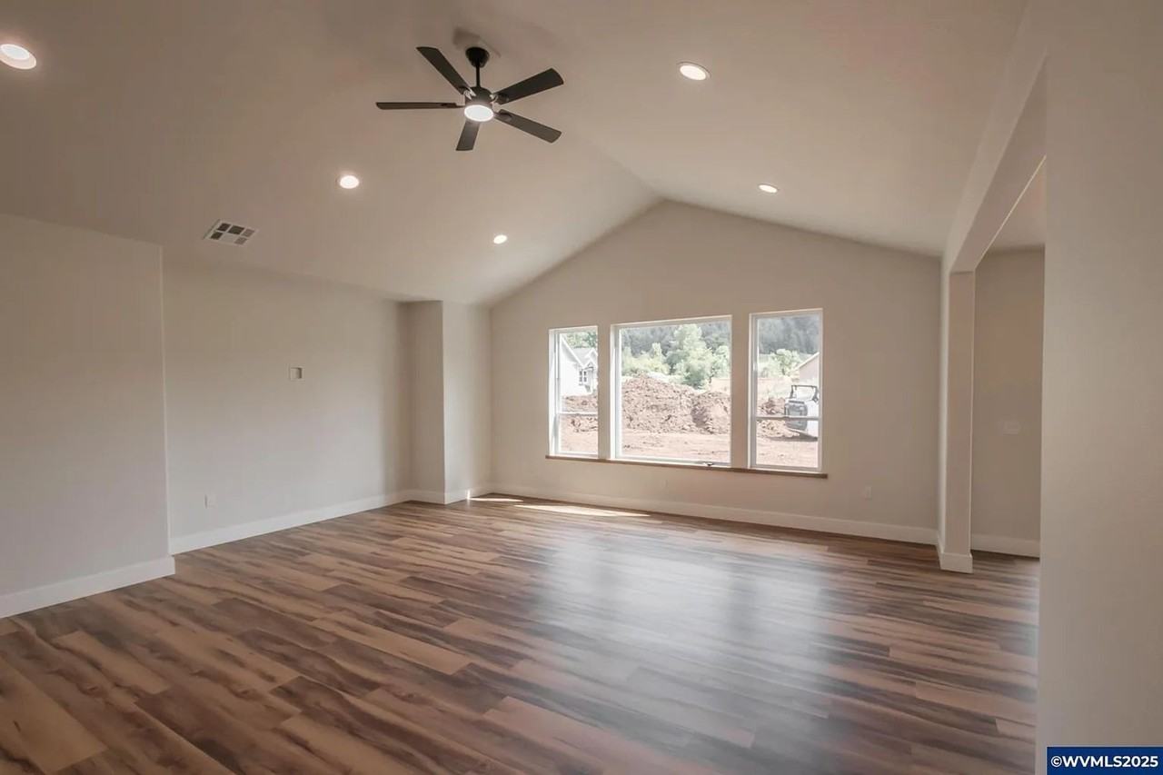 4549 Kalmia St - Photo 5 of 37