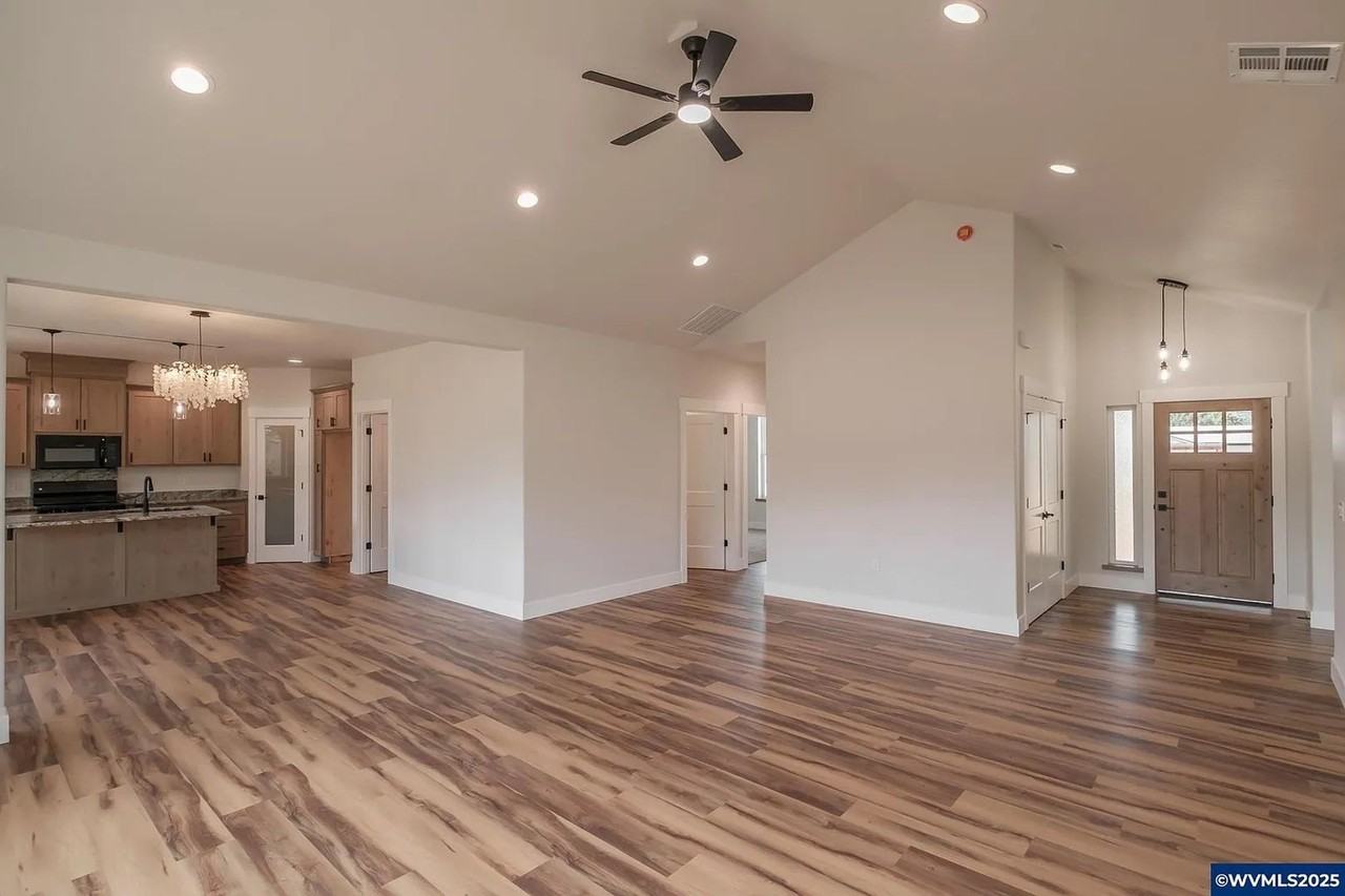 4549 Kalmia St - Photo 7 of 37