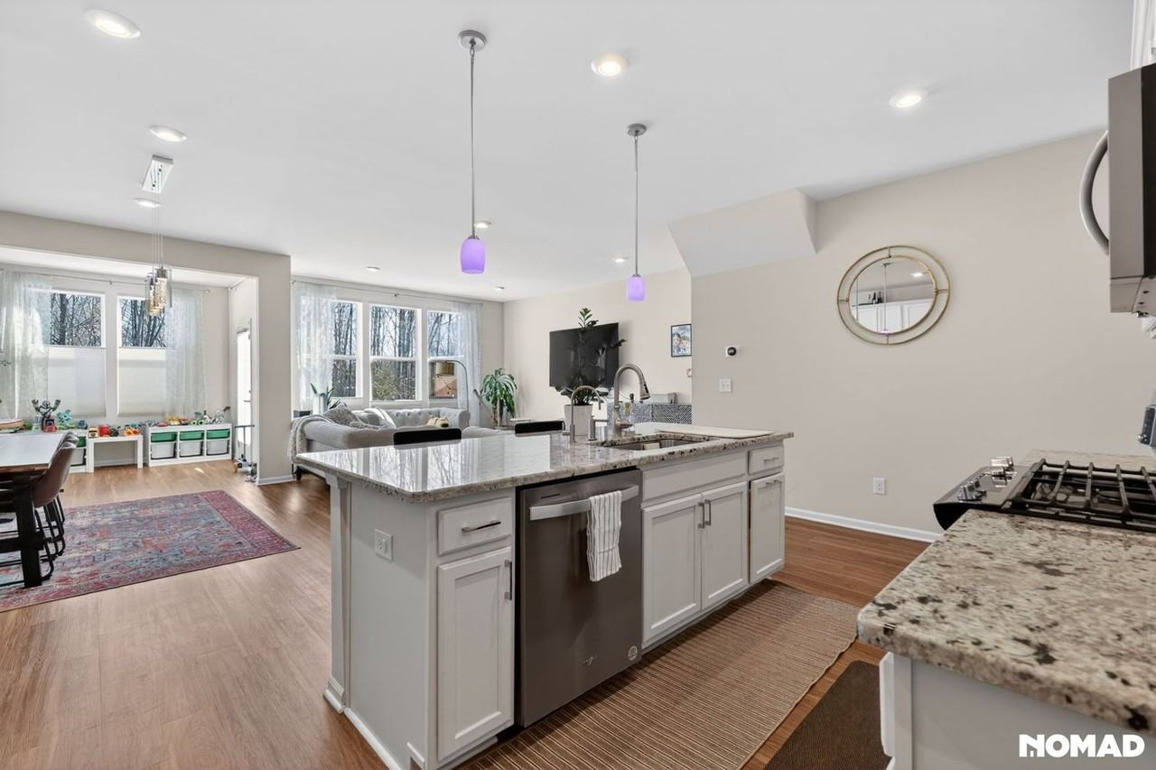 5899 Whispering Springs Dr - Photo 7 of 33